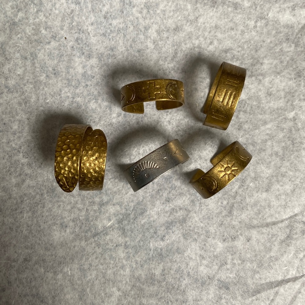 NWT UO hieroglyphs ring set